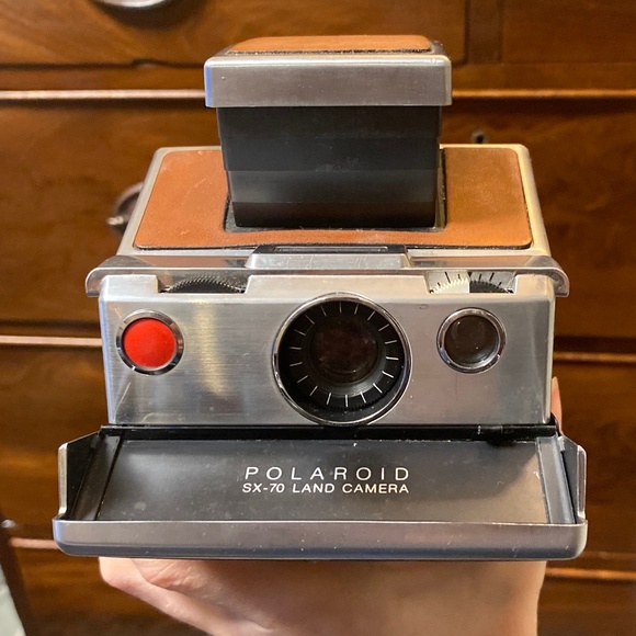 POLAROID SX-70 Land Camera with leather case - Picture 1 of 7